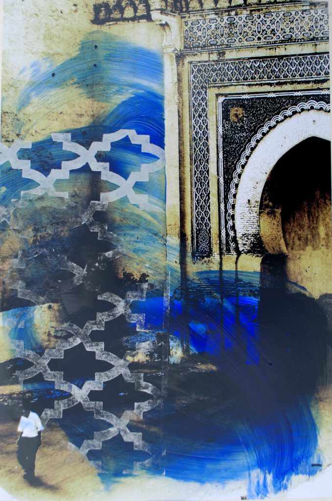 Das große Tor von Fez | Siebdruck auf Fotografie | 60 x 40 cm | 2021